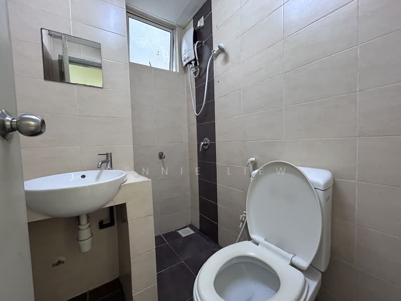 Condominium for Sale at Cova Suites - Wennie Liew - Bathroom - PropertyGuru.com.my
