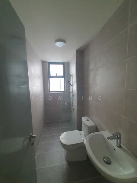 Servis Apartment untuk Disewa di 8th & Stellar - Seow Ling Tan - Bathroom - PropertyGuru.com.my