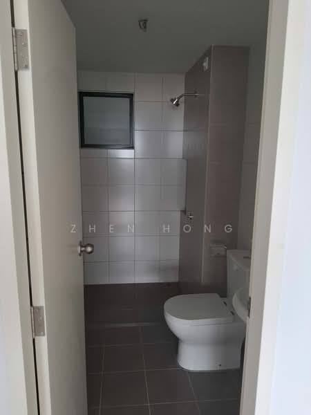 Servis Apartment untuk Dijual di Rubica @ Harbour Place - Zhen Hong - Bathroom - PropertyGuru.com.my