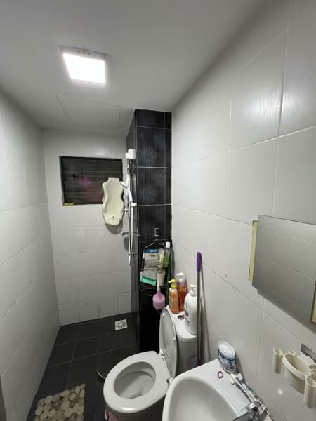Kondominium untuk Dijual di Ameera Residence - Wesley Fu - Bathroom - PropertyGuru.com.my