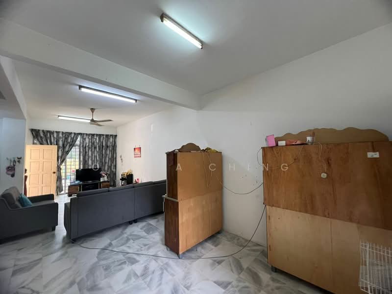 2-storey Terraced House for Sale in Taman Sri Putri (Skudai) - Olivia Ching - Living Room - PropertyGuru.com.my