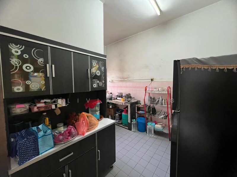 2-storey Terraced House for Sale in Taman Sri Putri (Skudai) - Olivia Ching - Kitchen - PropertyGuru.com.my