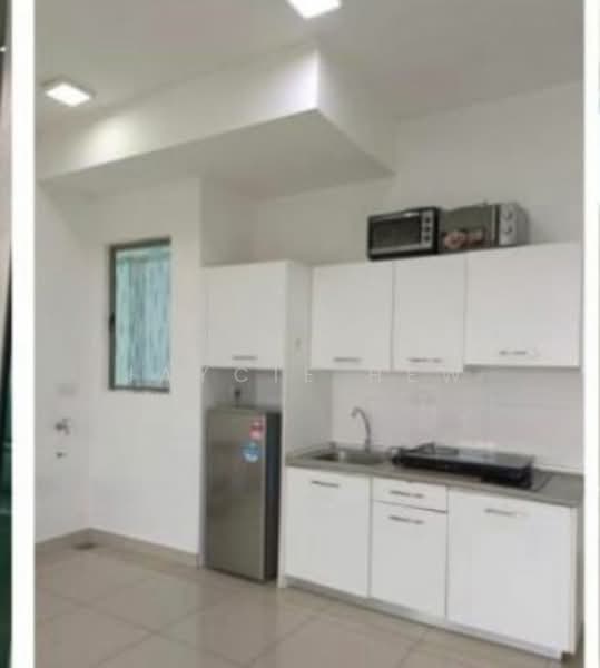 Service Residence for Rent at Cybersquare - Jaycie Hew - Kitchen - PropertyGuru.com.my