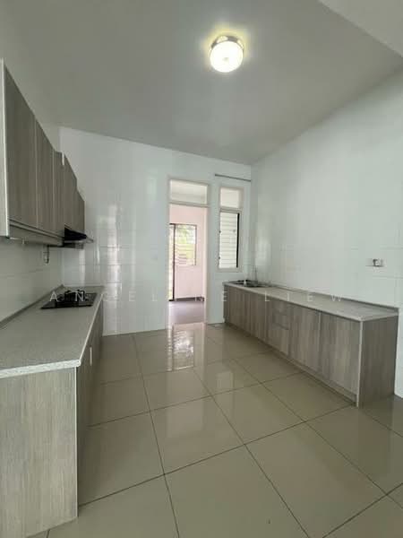 Rumah Teres 2 Tingkat untuk Disewa di Eco Majestic (Semenyih) - Angeline LIEW - Kitchen - PropertyGuru.com.my