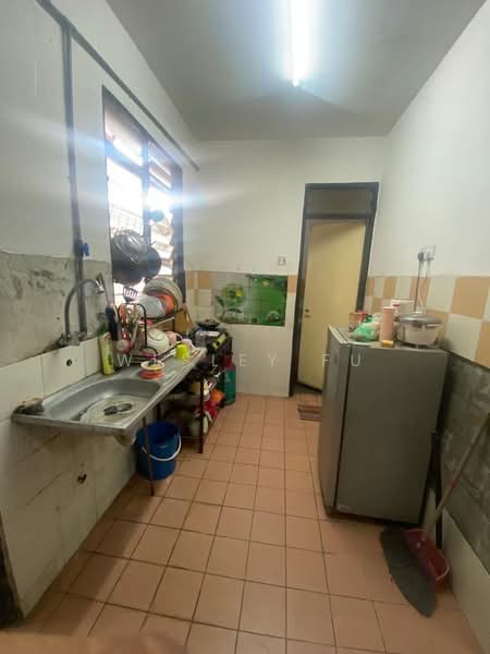 Pangsapuri untuk Dijual di Mentari Court - Wesley Fu - Kitchen - PropertyGuru.com.my