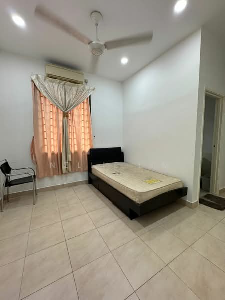 Rumah Kluster untuk Dijual di Taman Austin Heights (Tebrau) - Nellie Lim - Bedroom - PropertyGuru.com.my