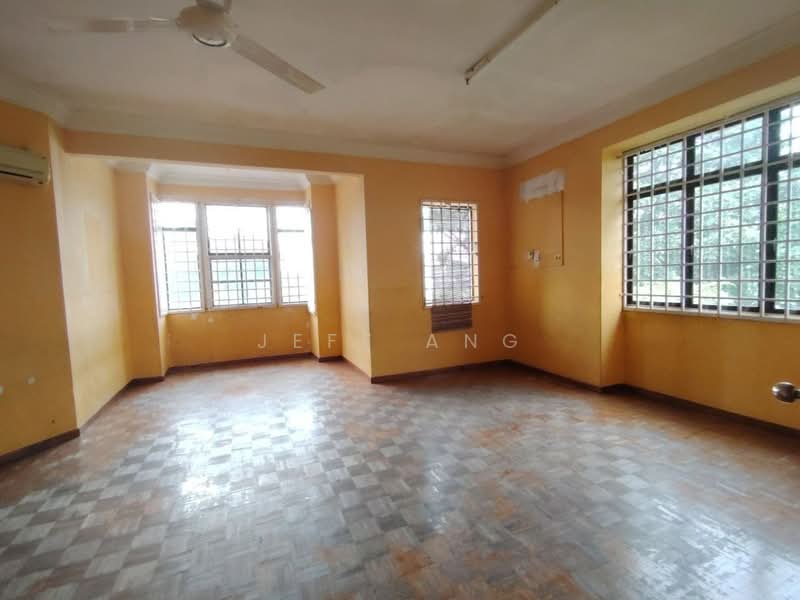 Rumah Berkembar untuk Dijual di Taman Perling (Perling) - Jeff Ang - Living Room - PropertyGuru.com.my