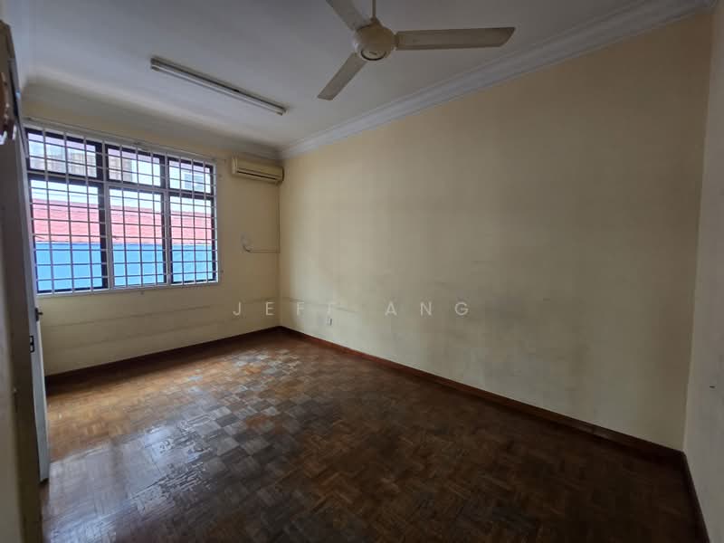 Semi-Detached House for Sale in Taman Perling (Perling) - Jeff Ang - PropertyGuru.com.my