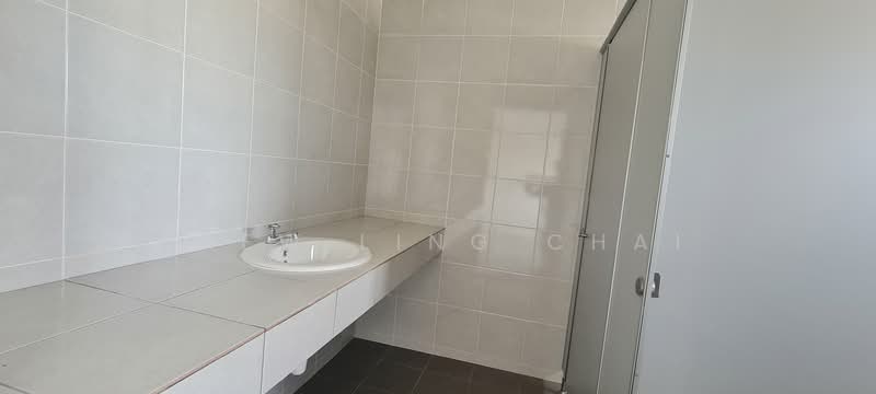Kedai / Pejabat untuk Dijual di Bandar Metro Puchong (Puchong) - Siew Ling Chai - Bathroom - PropertyGuru.com.my