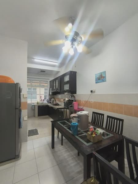 Rumah Teres 2 Tingkat untuk Dijual di Taman Bestari Indah (Ulu Tiram) - JH Tang - Kitchen - PropertyGuru.com.my