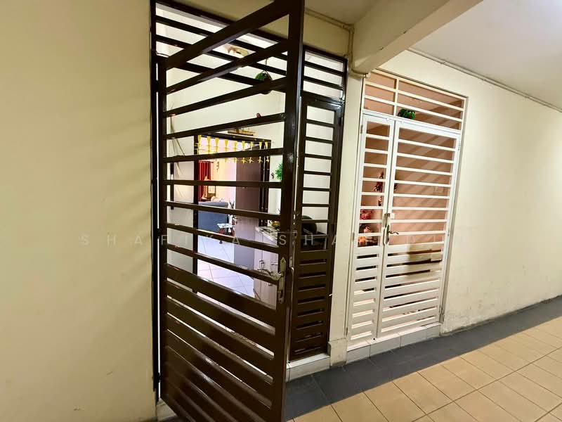 Service Residence for Sale at Amara - Shafika Shahidin - Entrance - PropertyGuru.com.my