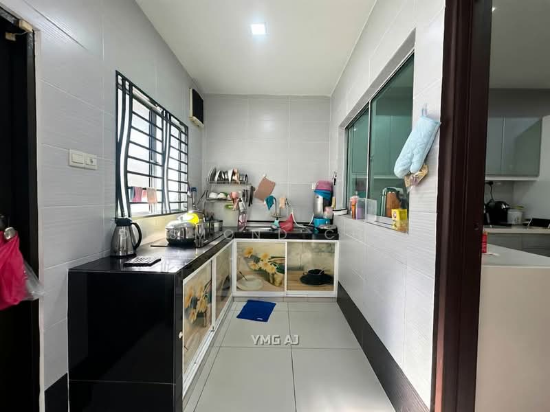 Rumah Teres 2 Tingkat untuk Dijual di Klang (Selangor) - Desmond Chan - Kitchen - PropertyGuru.com.my