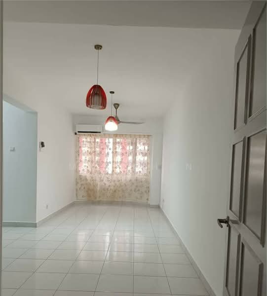 Servis Apartment untuk Dijual di Main Place Residence - Max Chan - Living Room - PropertyGuru.com.my