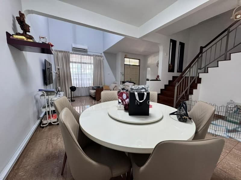 2.5-storey Terraced House for Sale in Taman Skudai Baru (Skudai) - JH Tang - Dining Room - PropertyGuru.com.my