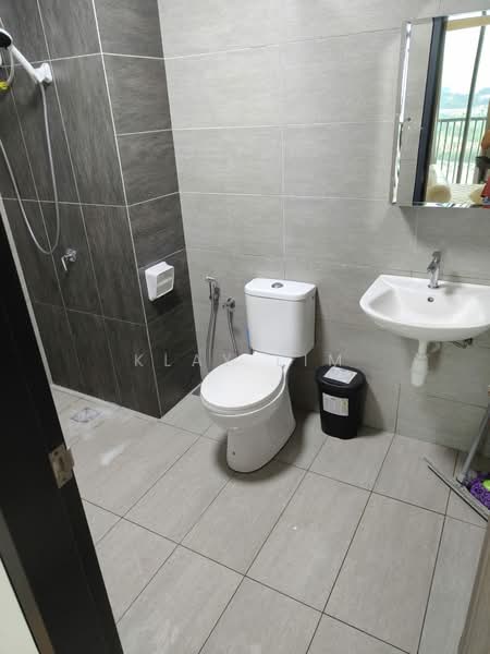 Servis Apartment untuk Disewa di The New Duo @ Edumetro - Klay Lim - Bathroom - PropertyGuru.com.my