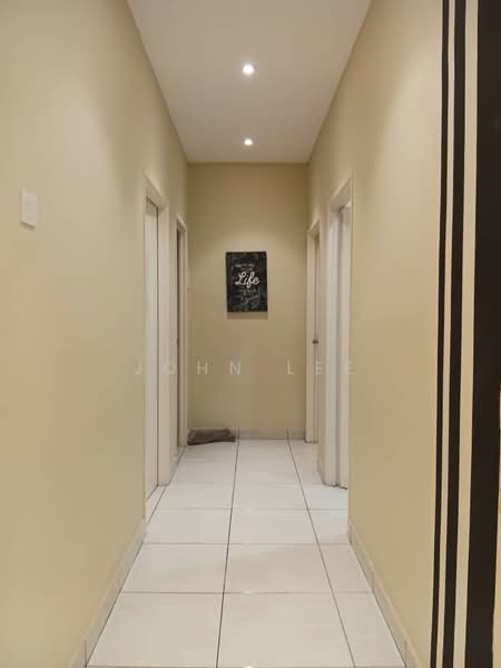 Servis Apartment untuk Disewa di BSP 21 - John Lee - Corridor - PropertyGuru.com.my