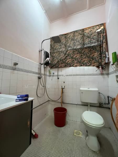 2-storey Terraced House for Sale in Johor Bahru (Johor) - Marvin Lim - Bathroom - PropertyGuru.com.my