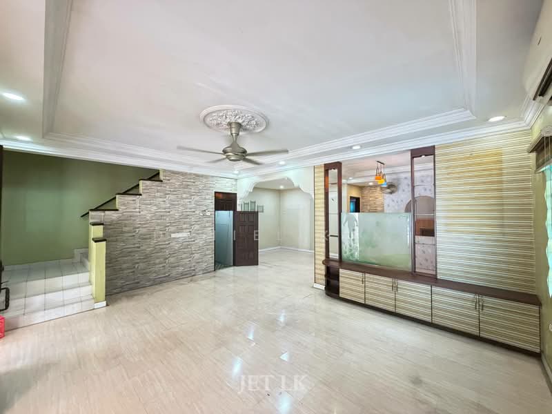 Rumah Teres 2 Tingkat untuk Dijual di Bandar Botanic (Klang) - Daniel Kok - Living Room - PropertyGuru.com.my
