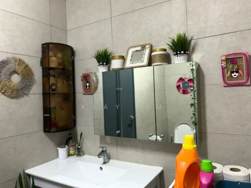 Servis Apartment untuk Disewa di Aera Residence - Klay Lim - Bathroom - PropertyGuru.com.my