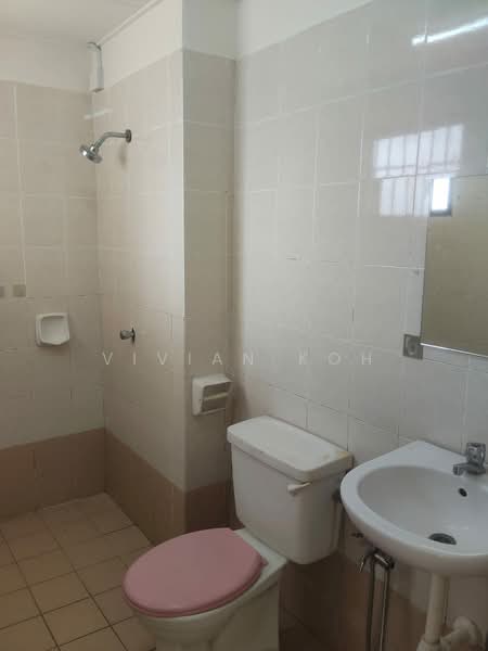 Rumah Teres untuk Disewa di Bandar Botanic (Klang) - Vivian Koh - Bathroom - PropertyGuru.com.my