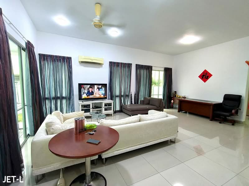 Rumah Berkembar untuk Dijual di Setia Damai (Setia Alam) - Loke . - Living Room - PropertyGuru.com.my