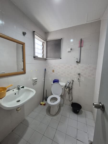 Rumah Teres 2 Tingkat untuk Dijual di Bandar Utama (Selangor) - Nancy Kuan - Bathroom - PropertyGuru.com.my