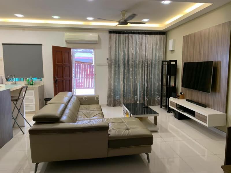Townhouse for Rent in Kota Kemuning (Shah Alam) - Nicole Eng - Living Room - PropertyGuru.com.my