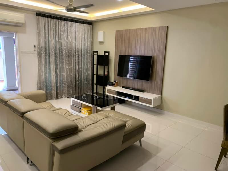 Townhouse for Rent in Kota Kemuning (Shah Alam) - Nicole Eng - Living Room - PropertyGuru.com.my