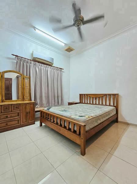 Rumah Teres 1 Tingkat untuk Dijual di Taman Johor Jaya (Johor Bahru) - Wil Mong - Bedroom - PropertyGuru.com.my