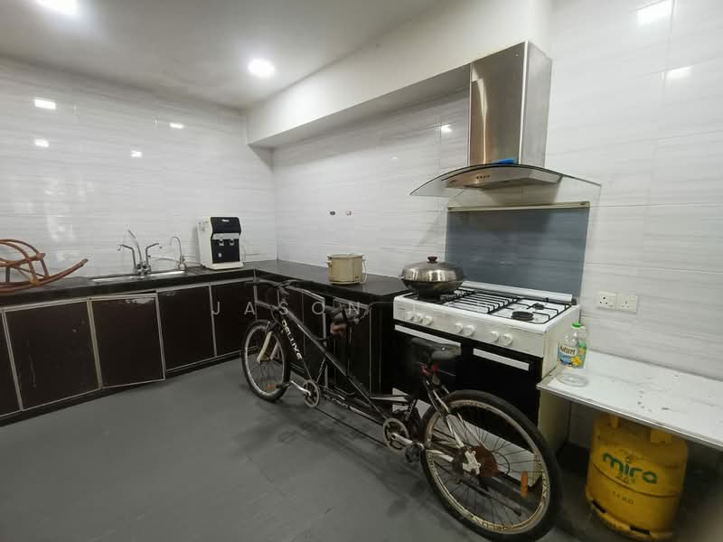 Cluster House for Sale in Austin Heights (Tebrau) - Jason Tan - Kitchen - PropertyGuru.com.my