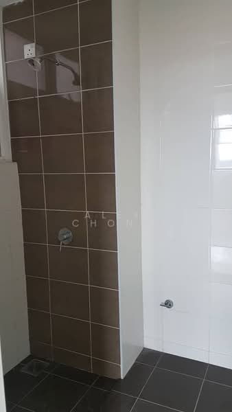 Kondominium untuk Disewa di Dwiputra Residences - Alex Chong - Bathroom - PropertyGuru.com.my
