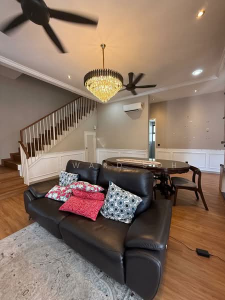 Rumah Berkembar untuk Dijual di Setia Alam (Selangor) - Howard Soh - Living Room - PropertyGuru.com.my