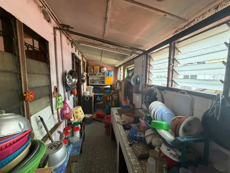 1-storey Terraced House for Sale in Kawasan 13, Taman Kem (Pelabuhan Klang) - Noah Lee - Kitchen - PropertyGuru.com.my