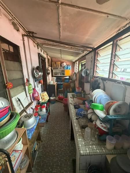 1-storey Terraced House for Sale in Kawasan 13, Taman Kem (Pelabuhan Klang) - Noah Lee - Kitchen - PropertyGuru.com.my