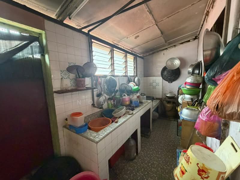 1-storey Terraced House for Sale in Kawasan 13, Taman Kem (Pelabuhan Klang) - Noah Lee - Kitchen - PropertyGuru.com.my