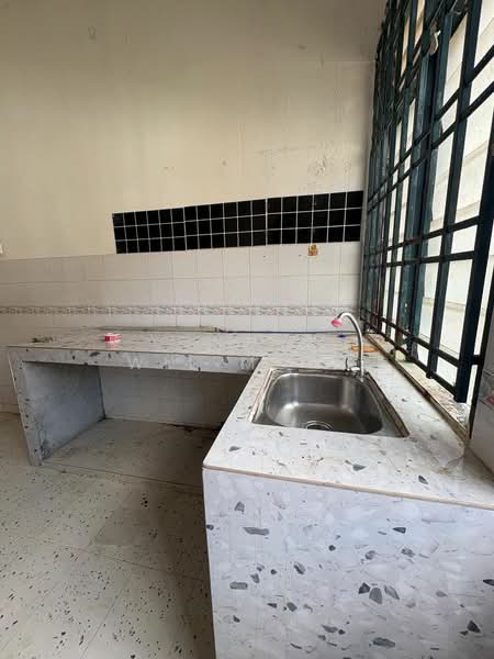 1-storey Terraced House for Sale in Kelapa Sawit (Kulai) - Wil Mong - Kitchen - PropertyGuru.com.my