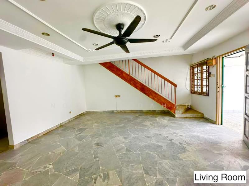 2-storey Terraced House for Sale in Taman Pandan Indah (Ampang) - Noraini Dahan - Living Room - PropertyGuru.com.my