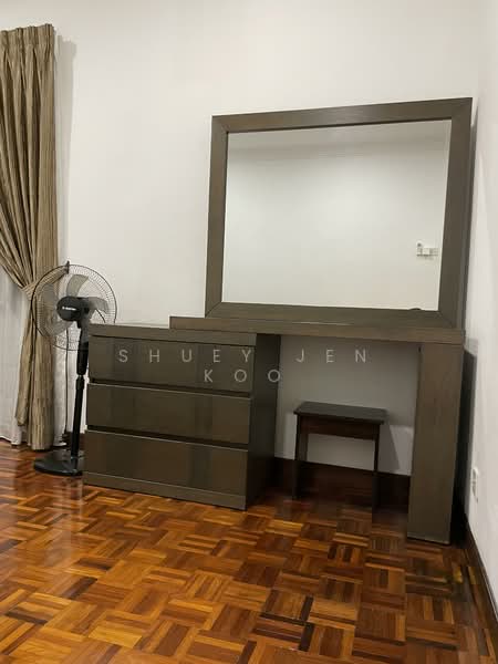 Pangsapuri untuk Dijual di GITA BAYU VILLA - Jenny Koo - Master Bedroom - PropertyGuru.com.my