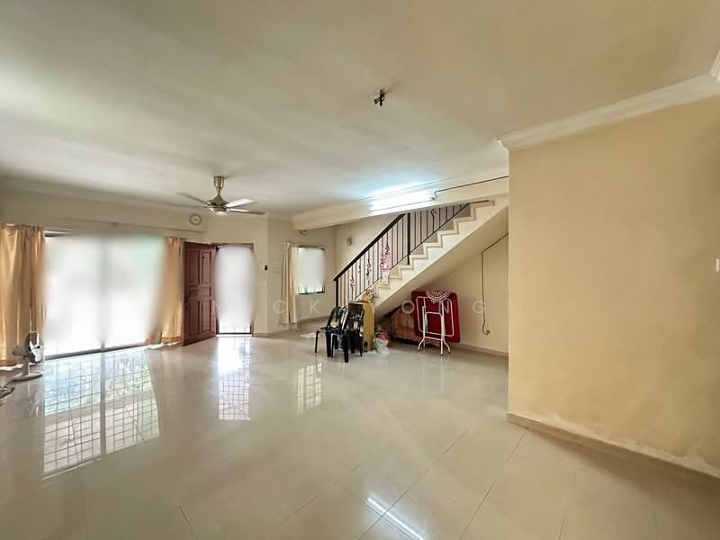 2-storey Terraced House for Sale in Taman Seri Taming (Cheras) - Nick Yong - Living Room - PropertyGuru.com.my