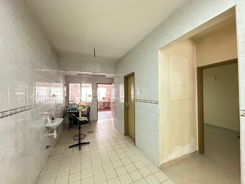2-storey Terraced House for Sale in Taman Seri Taming (Cheras) - Nick Yong - Kitchen - PropertyGuru.com.my