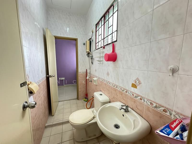 2-storey Terraced House for Sale in Taman Seri Taming (Cheras) - Nick Yong - Bathroom - PropertyGuru.com.my