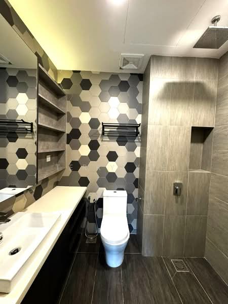 Servis Apartment untuk Dijual di Ceylonz Suites - Terry Yee - Bathroom - PropertyGuru.com.my