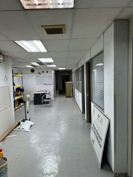 Kedai / Pejabat untuk Disewa di Taman Serdang Raya (Seri Kembangan) - Siew Ling Chai - Corridor - PropertyGuru.com.my