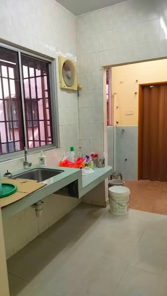 Pangsapuri untuk Disewa di Desa Temenggong Apartment - Aaron Wong - Kitchen - PropertyGuru.com.my