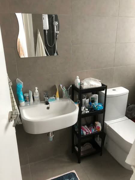 Service Residence for Sale at H2O Residences - Koo Ying Kang - Bathroom - PropertyGuru.com.my
