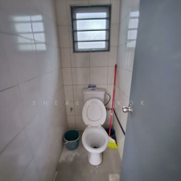 Kedai untuk Dijual di Metro City (Kuching) - Sherene Kok - Bathroom - PropertyGuru.com.my