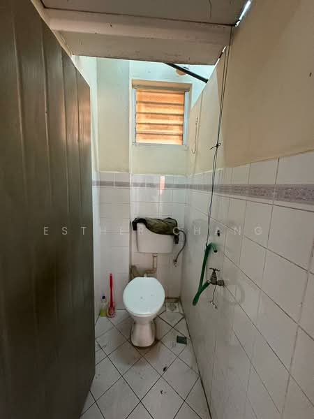 Flat for Sale at Kenari - Esther Chang - Bathroom - PropertyGuru.com.my