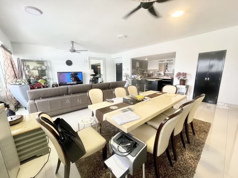 Kondominium untuk Dijual di The Plaza Condominium - Angie Chai - Living Room - PropertyGuru.com.my