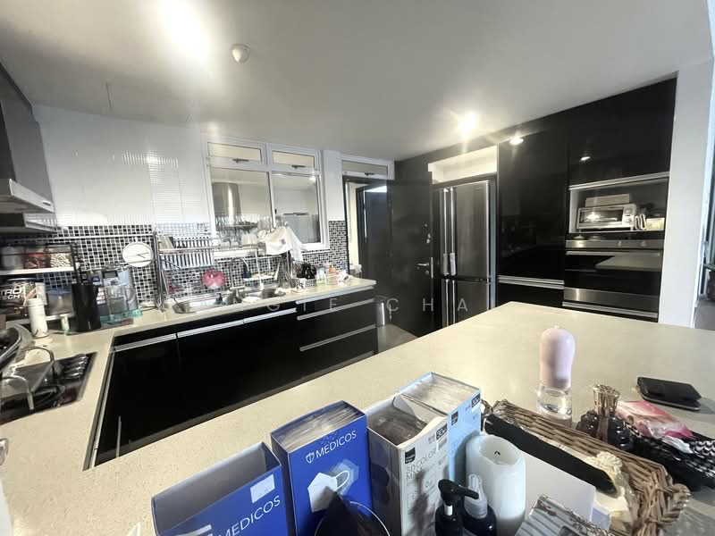 Kondominium untuk Dijual di The Plaza Condominium - Angie Chai - Kitchen - PropertyGuru.com.my