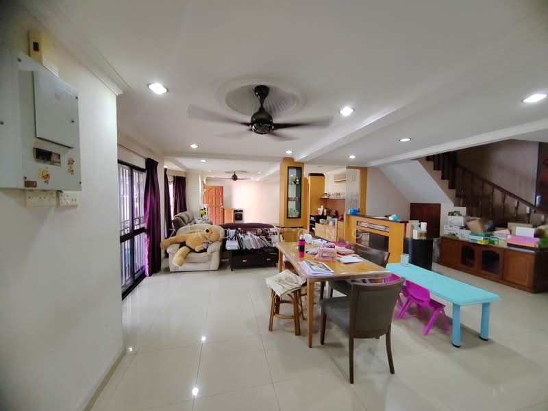 Rumah Teres 2 Tingkat untuk Dijual di Taman Klang Jaya (Klang) - Zac Wong - Living Room - PropertyGuru.com.my